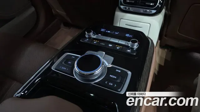 Genesis G90, миниатюра 23