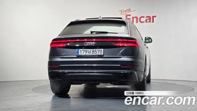 Audi Q8 55 TFSI Premium, миниатюра 10
