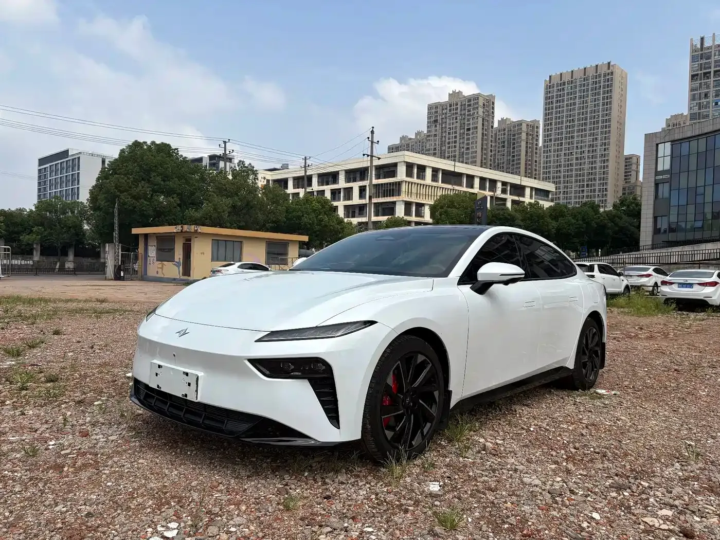 Dongfeng eπ007
