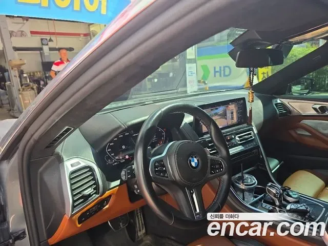 BMW 8 (G15) M850i xDrive, миниатюра 2