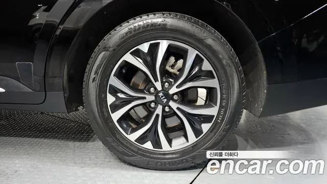 Kia Carnival дизель 9 мест, миниатюра 2