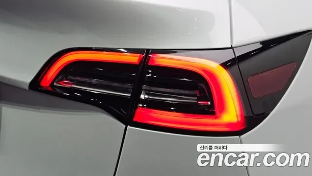 Tesla Y RWD, миниатюра 8