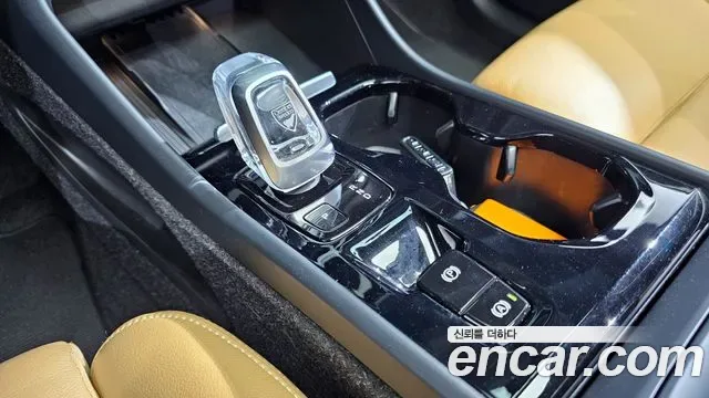 Volvo XC40 B4, миниатюра 4