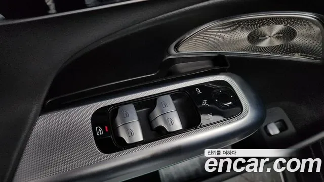 Mercedes-Benz E-Class E300 4MATIC, миниатюра 10