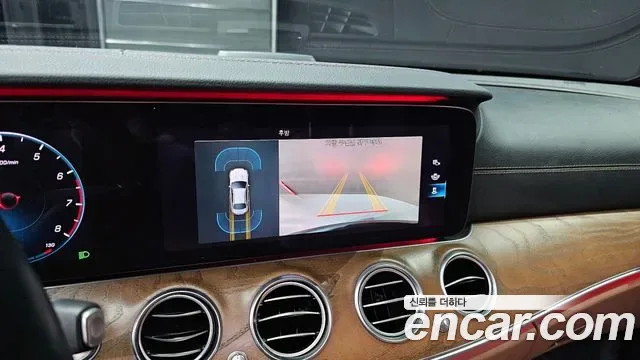 Mercedes-Benz E-Class E250, миниатюра 13