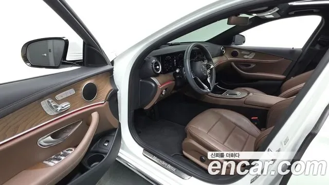 Mercedes-Benz E-Class E250, миниатюра 17
