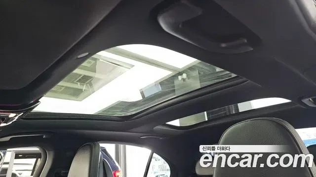 Mercedes-Benz E-Class E300 4MATIC, миниатюра 12