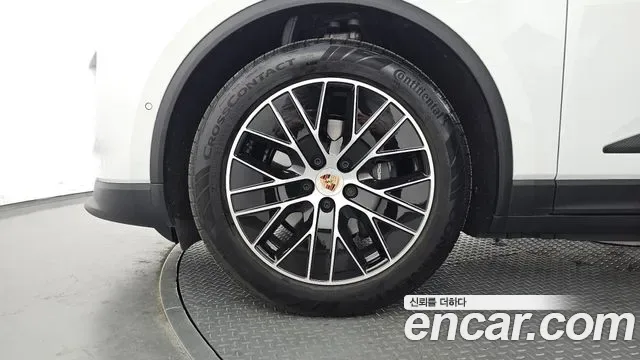 Porsche EV, миниатюра 16