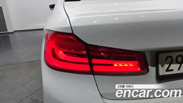 BMW 5 (G30) 520i M, миниатюра 9