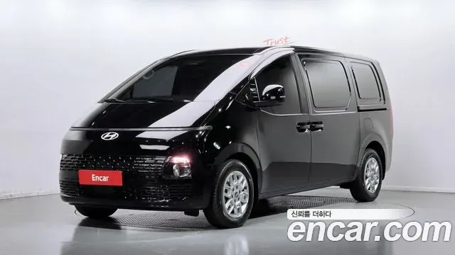 Hyundai Staria L3.5 3 мест Modern