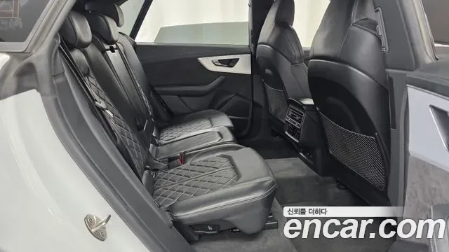 Audi Q8 55 TFSI Premium, миниатюра 23