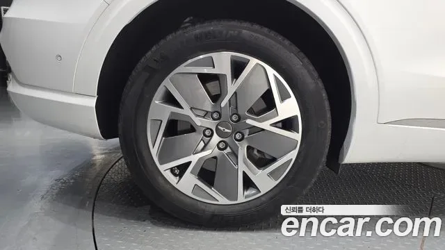 Genesis GV70 e-AWD, миниатюра 8