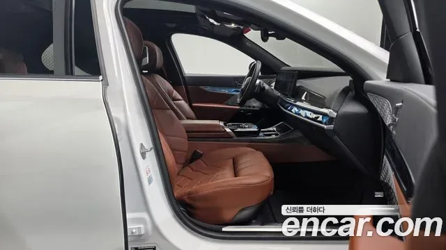 BMW 7 (G70) 750e xDrive M, миниатюра 21