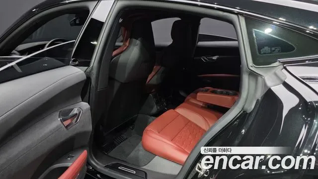 Audi e- GT Premium, миниатюра 25