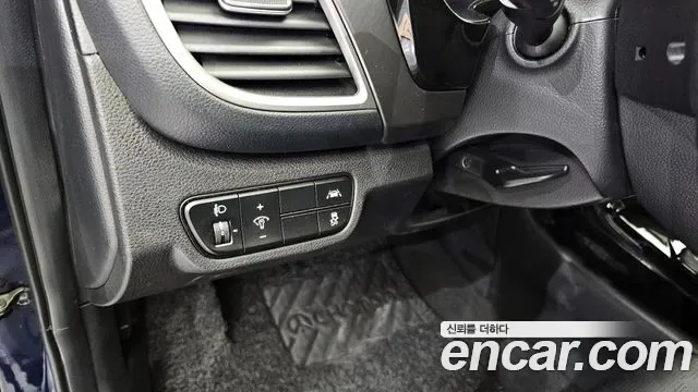 Kia Seltos бензин 1.6 Turbo 2WD Signature, миниатюра 6