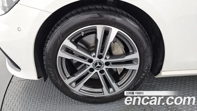 Mercedes-Benz E-Class E350 4MATIC, миниатюра 13
