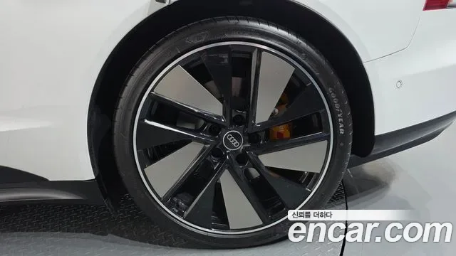 Audi e- GT Premium, миниатюра 22
