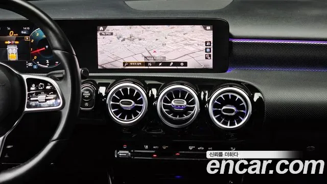 Mercedes-Benz A-Class A220, миниатюра 10
