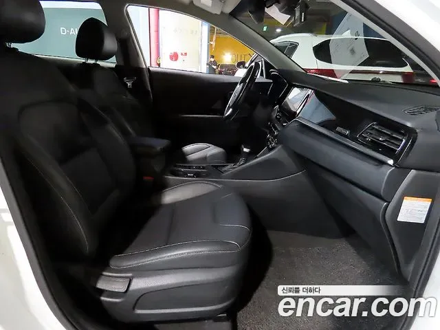 Kia Niro 1.6 HEV Prestige, миниатюра 4