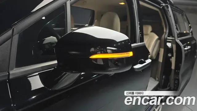 Kia Carnival бензин 9 мест, миниатюра 15
