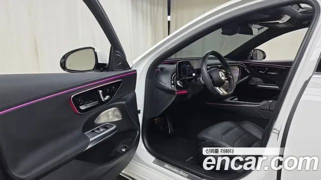 Mercedes-Benz E-Class E300 4MATIC AMG Line, миниатюра 16