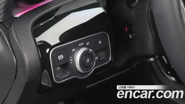 Mercedes-Benz A-Class A220, миниатюра 21