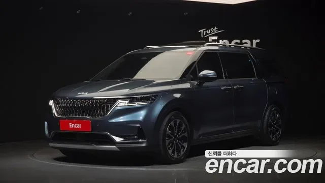 Kia Carnival дизель 7 мест Signature