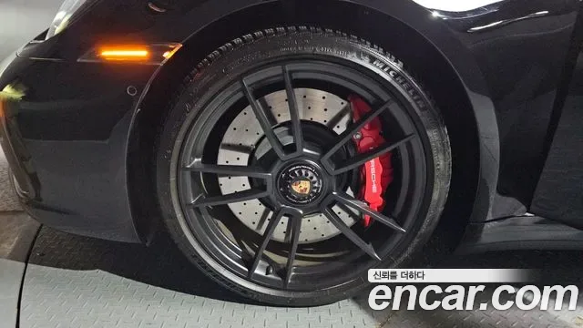 Porsche 911 4 GTS, миниатюра 12