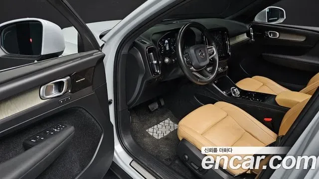 Volvo XC40 T4, миниатюра 15