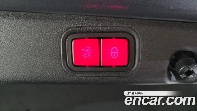 Mercedes-Benz E-Class E300, миниатюра 10