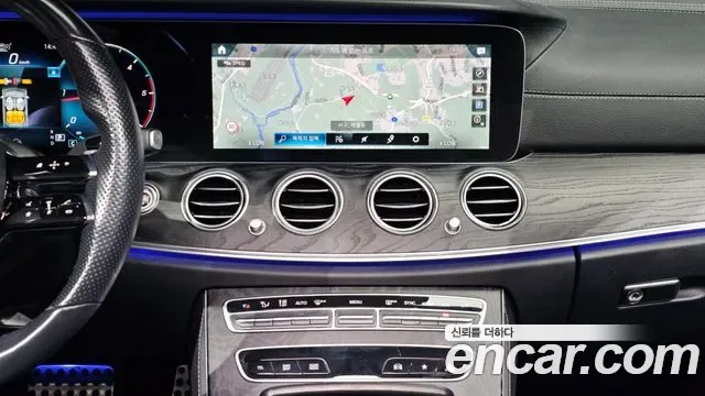 Mercedes-Benz E-Class E220d 4MATIC AMG Line, миниатюра 25