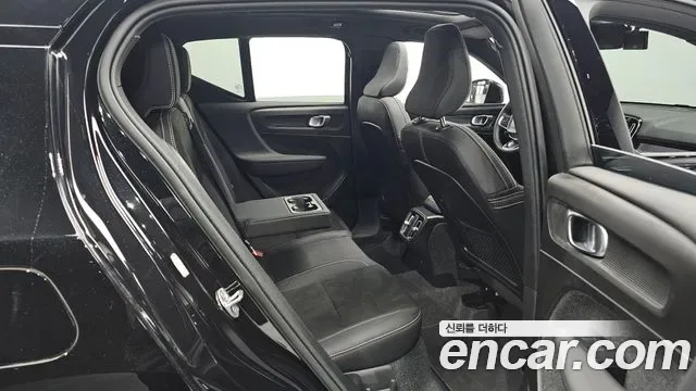 Volvo XC40 B4, миниатюра 10