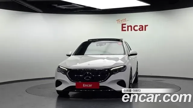 Mercedes-Benz E-Class E200, миниатюра 3