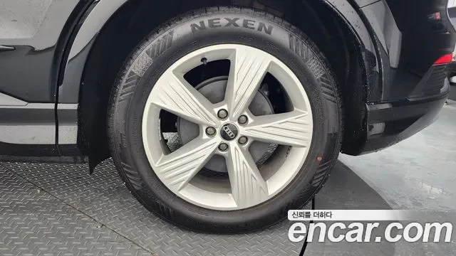Audi Q4, миниатюра 23