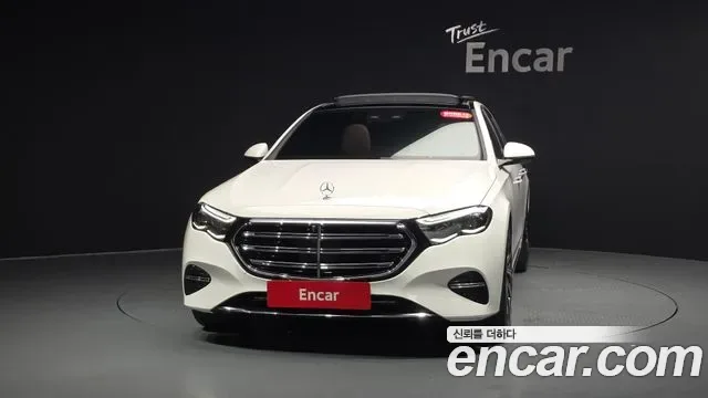 Mercedes-Benz E-Class E300 4MATIC, миниатюра 15