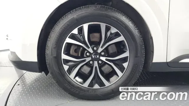 Kia Carnival дизель 9 мест, миниатюра 16