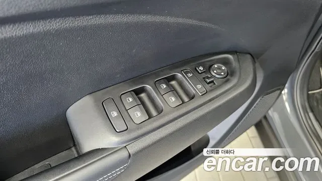 Hyundai Venue, миниатюра 18