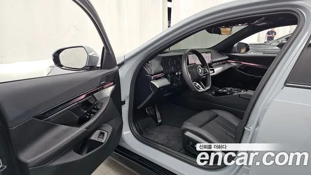 BMW 5 (G60) 520i M, миниатюра 24
