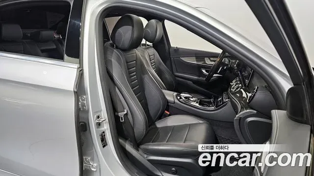 Mercedes-Benz E-Class E350 4MATIC AMG Line, миниатюра 9