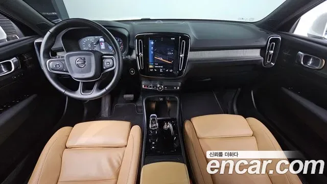 Volvo XC40 T4, миниатюра 5