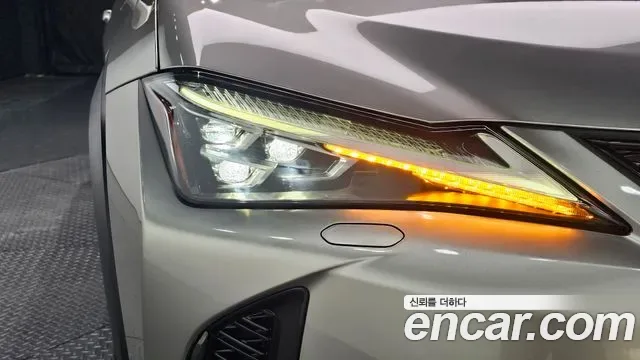 Lexus UX 2.0 F-Sport 2WD, миниатюра 7