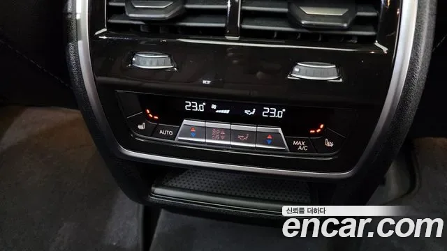 BMW X5 M50i, миниатюра 10
