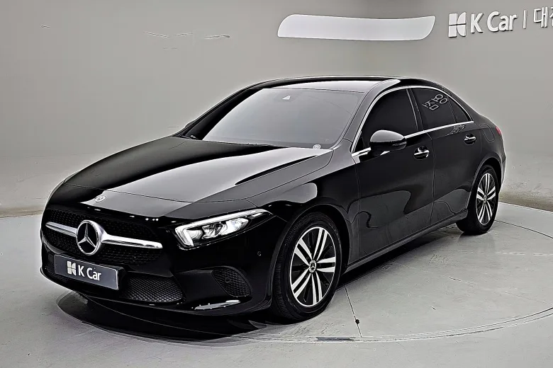 Mercedes-Benz A-Class бензин 2WD A220