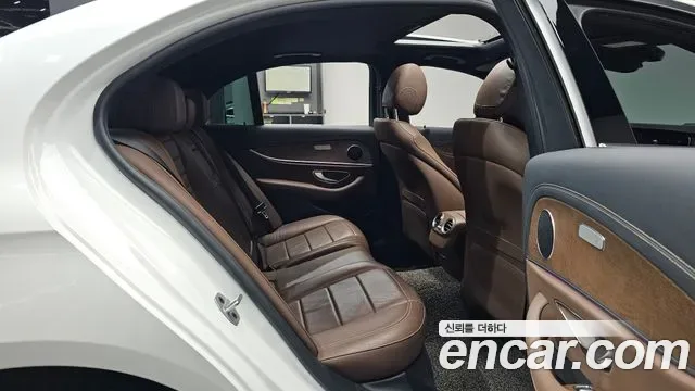 Mercedes-Benz E-Class E250, миниатюра 12