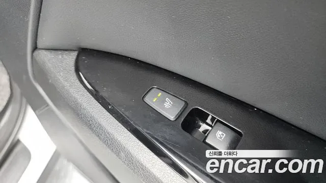 Kia Sportage бензин 1.6 Turbo 2WD Signature, миниатюра 3