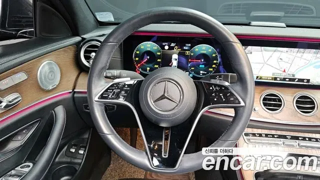 Mercedes-Benz E-Class E300e 4MATIC, миниатюра 9