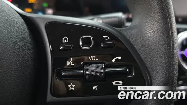 Mercedes-Benz A-Class A220, миниатюра 14