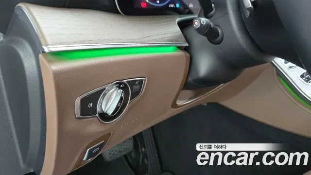 Mercedes-Benz E-Class E250, миниатюра 4