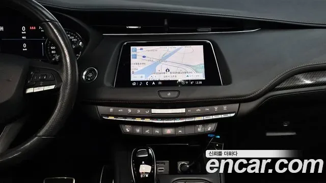 Cadillac XT4 2.0 AWD, миниатюра 6
