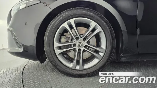 Mercedes-Benz A-Class A220, миниатюра 2